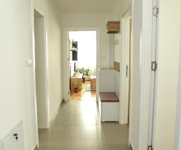 Suncokret 公寓 洛兹尼察